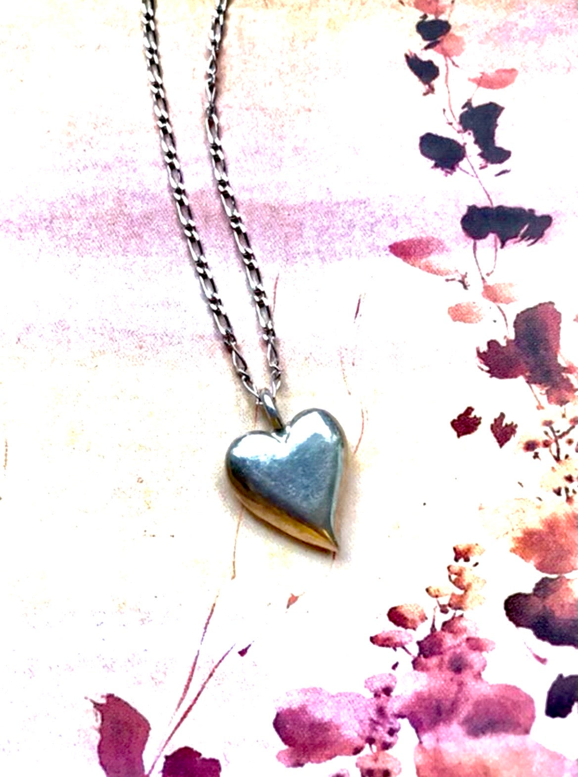 Elegant sterling silver heart pendant