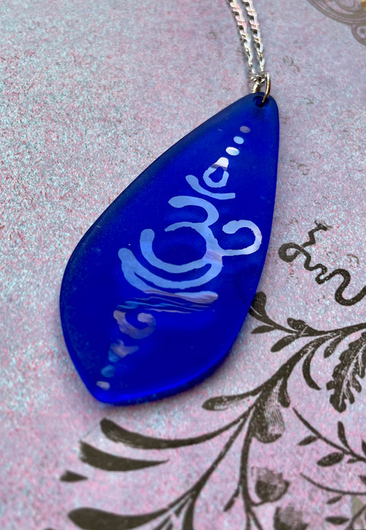 Blue Glass Breathe Pendant - samanthajoyglass