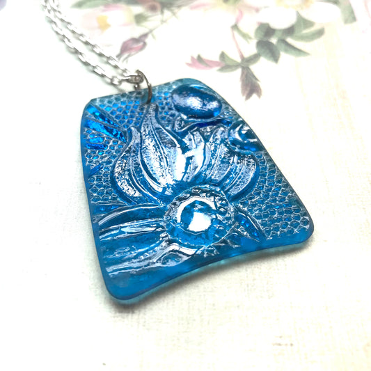Blue Daisy Glass Pendant - samanthajoyglass