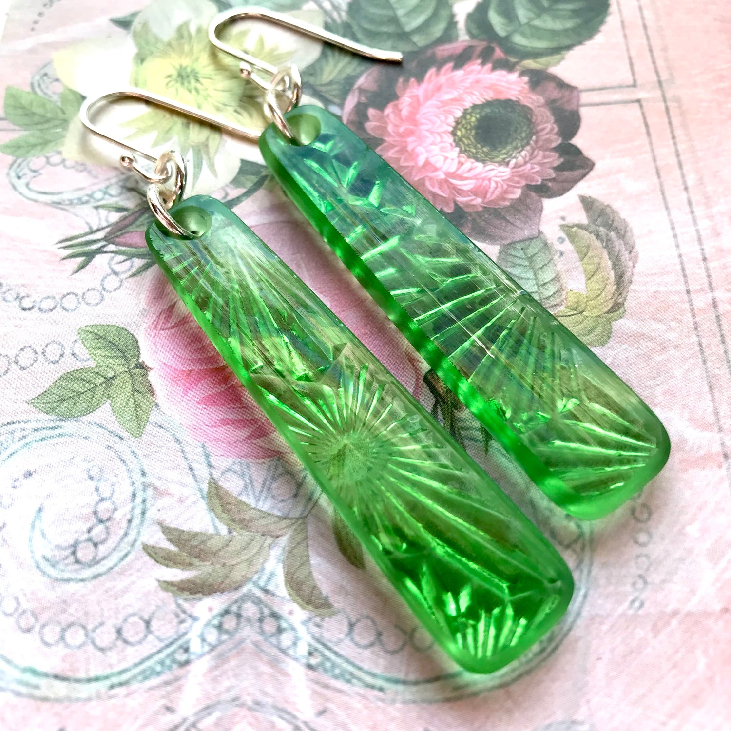 Green Starfire Glass Earrings - samanthajoyglass