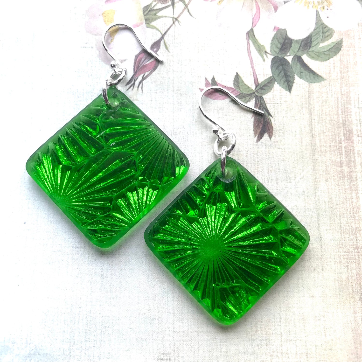 Green Starfire Glass Earrings - samanthajoyglass