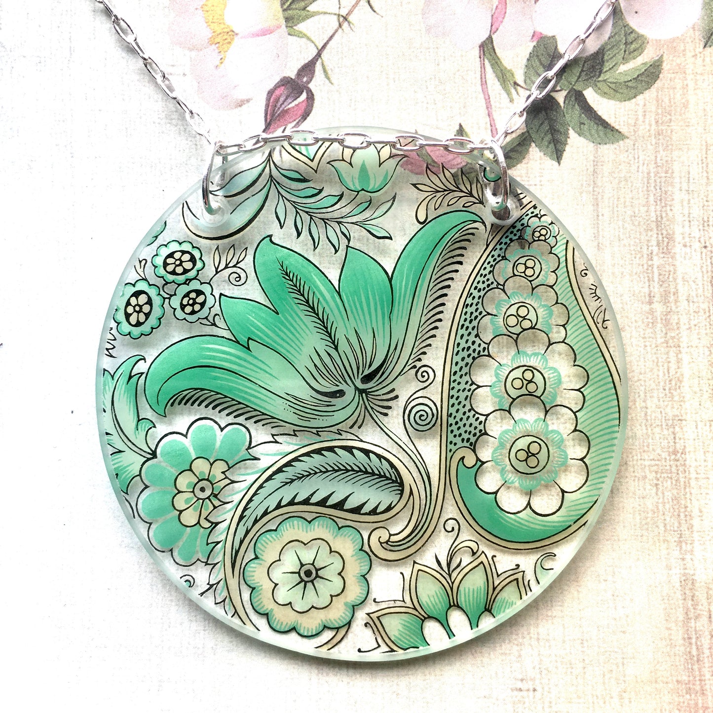 Green Paisley Glass Pendant - samanthajoyglass